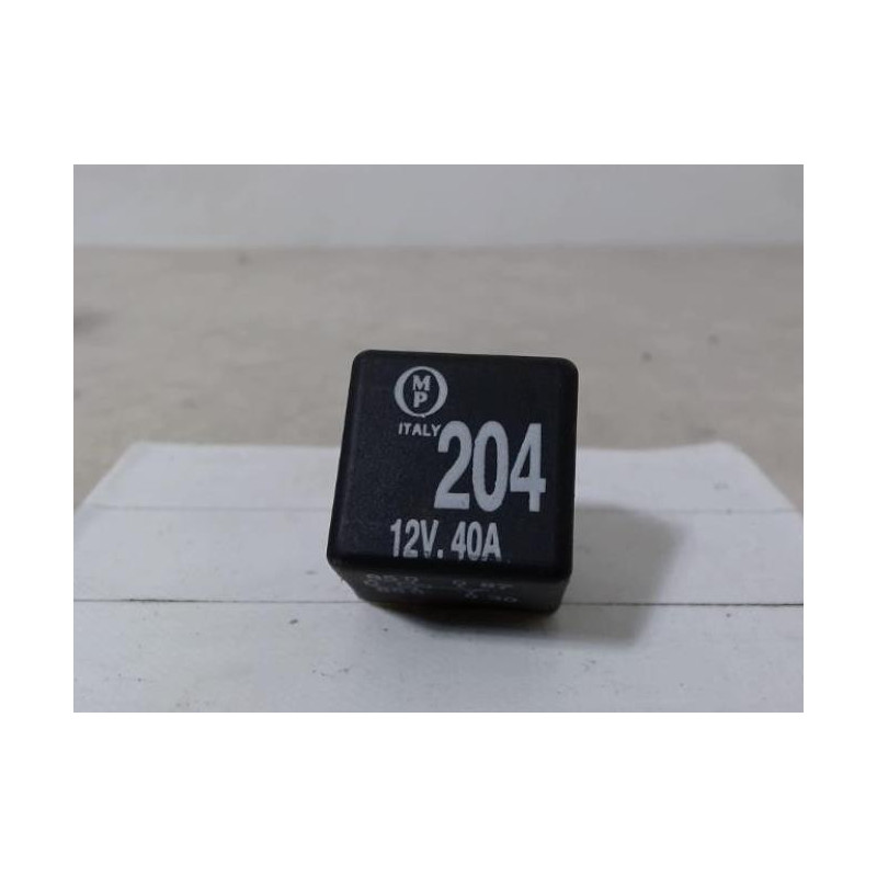 Relais electrique AUDI 80 3 PHASE 1 d’occasion