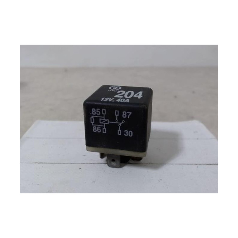 Relais electrique AUDI 80 3 PHASE 1 d’occasion