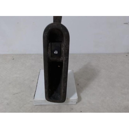 Interrupteur de leve vitre arriere droit RENAULT SCENIC 2 PHASE 1 d’occasion