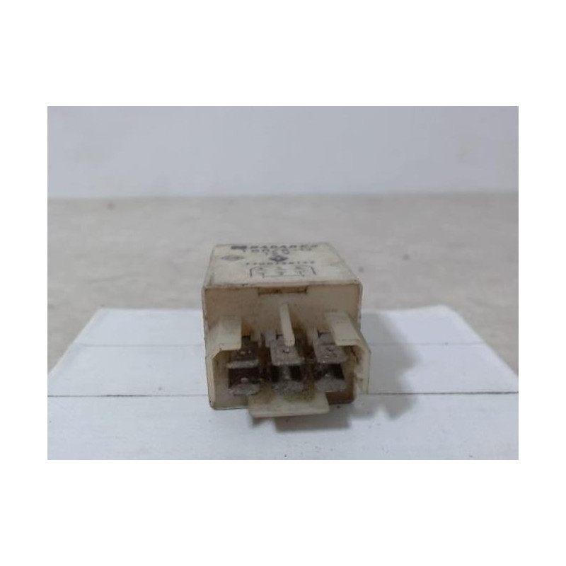 Relais electrique RENAULT R19 PHASE 1 d’occasion