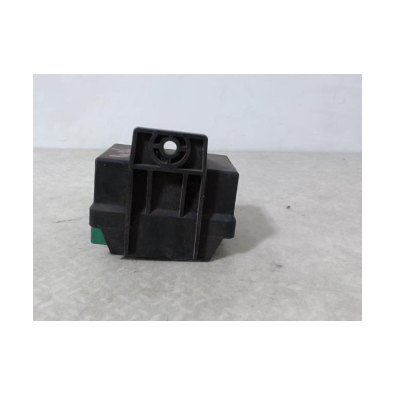 Relais de prechauffage PEUGEOT 2.2 HDI 135 16V d’occasion