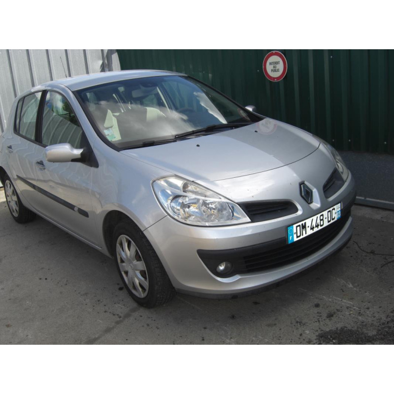 Feu arriere principal gauche (feux) RENAULT CLIO 3 PHASE 1 d’occasion