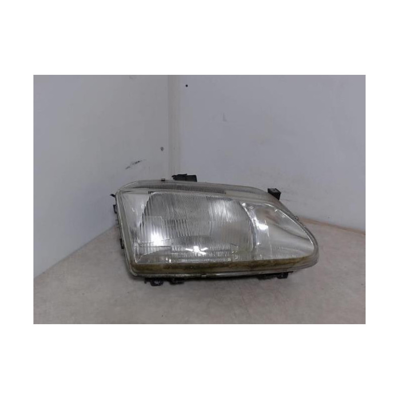 Optique avant principal droit (feux)(phare) RENAULT SCENIC 1 PHASE 1 d’occasion