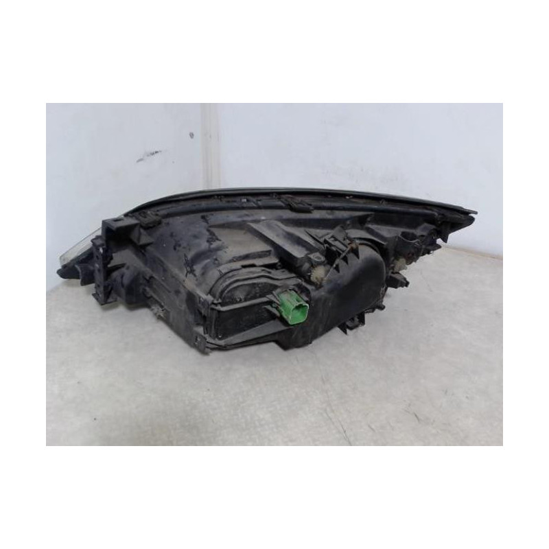 Optique avant principal droit (feux)(phare) FORD MONDEO 2 BREAK d’occasion