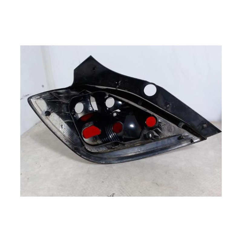 Feu arriere secondaire droit (feux) OPEL ASTRA H PHASE 1 d’occasion