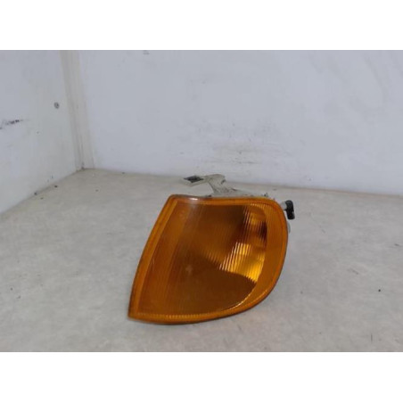 Optique avant secondaire gauche (feux)(clignotant) VOLKSWAGEN POLO 3 PHASE 1 d’occasion
