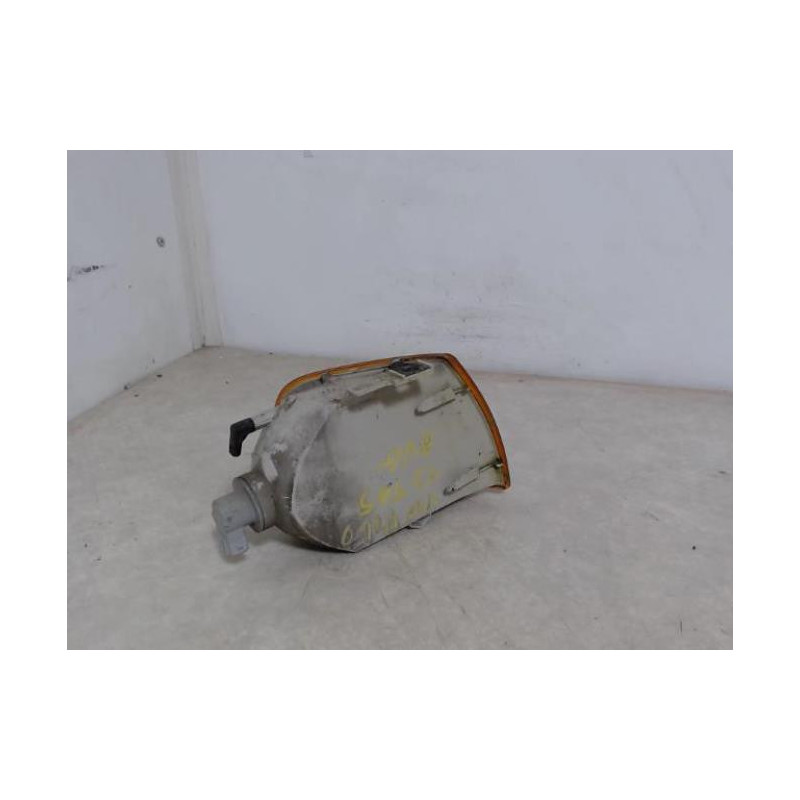 Optique avant secondaire gauche (feux)(clignotant) VOLKSWAGEN POLO 3 PHASE 1 d’occasion