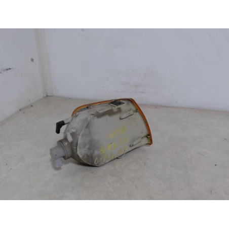 Optique avant secondaire gauche (feux)(clignotant) VOLKSWAGEN POLO 3 PHASE 1 d’occasion