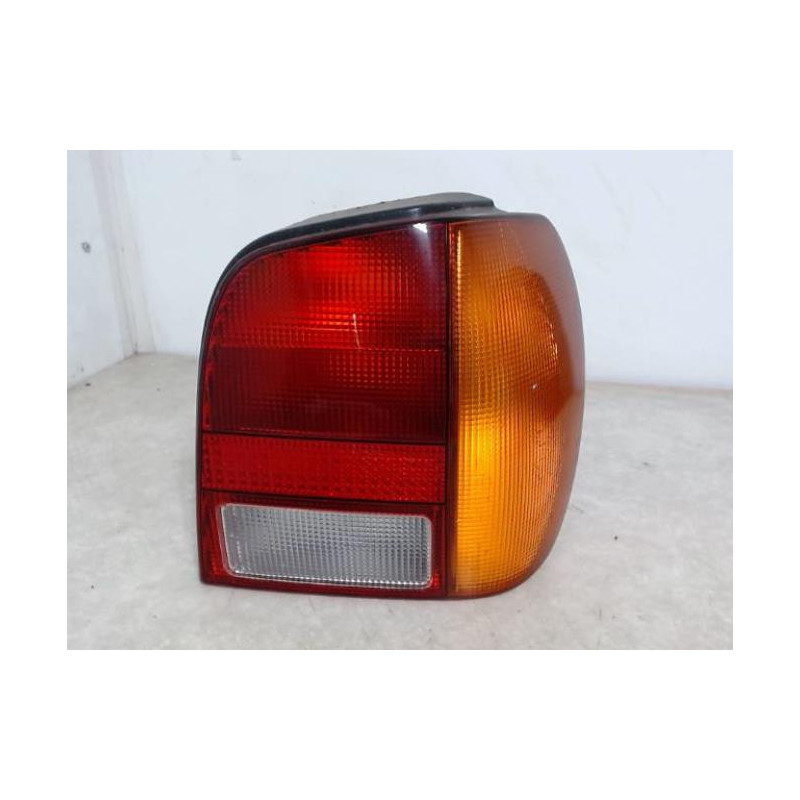 Feu arriere principal droit (feux) VOLKSWAGEN POLO 3 PHASE 1 d’occasion