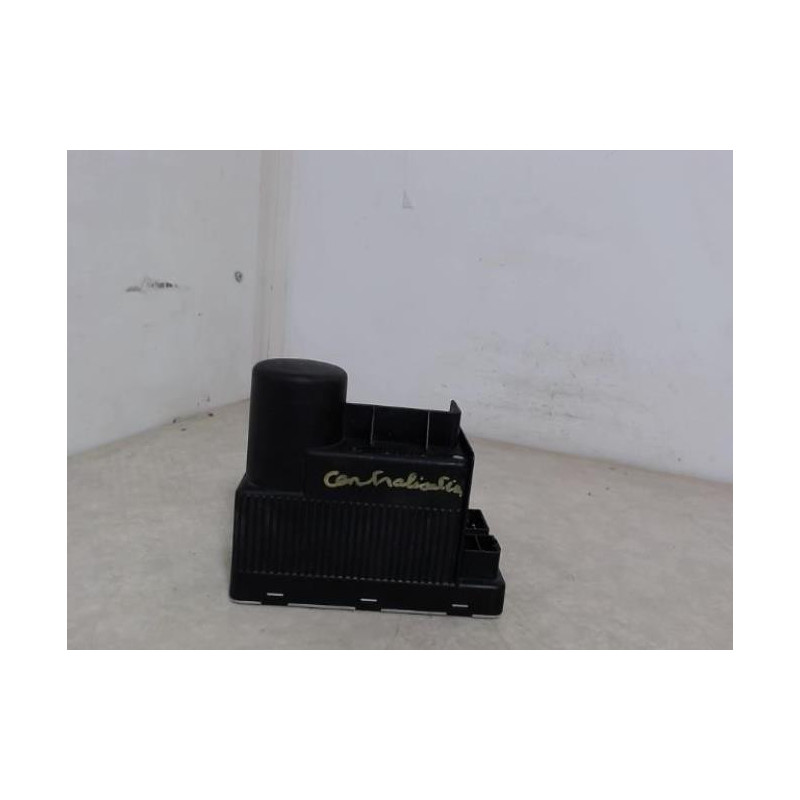 Boitier de centralisation MERCEDES CLASSE C 203 PHASE 1 d’occasion