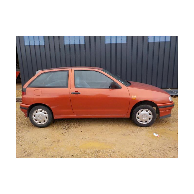 Platine feu arriere gauche SEAT IBIZA 2 PHASE 1 d’occasion