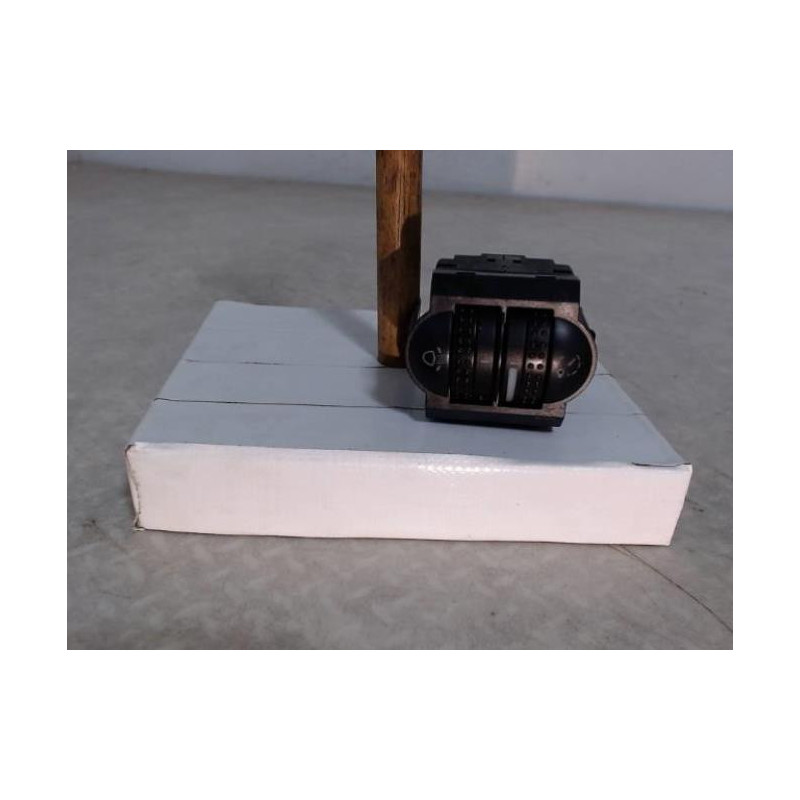 Commande de reglage hauteur de phare VOLKSWAGEN PASSAT 4 PHASE 2 d’occasion