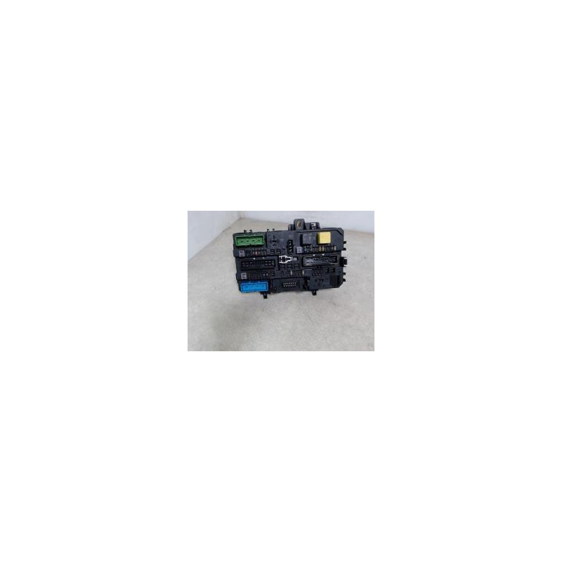 Porte fusible OPEL ASTRA H PHASE 1 d’occasion