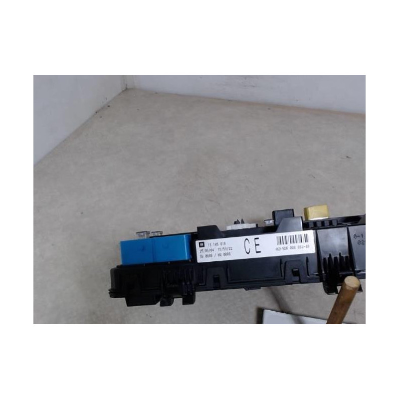Porte fusible OPEL ASTRA H PHASE 1 d’occasion