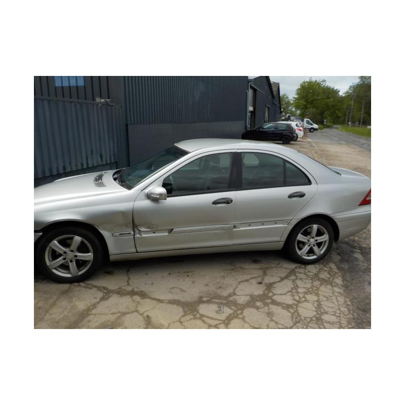 Feu arriere principal droit (feux) MERCEDES CLASSE C 203 PHASE 1 d’occasion