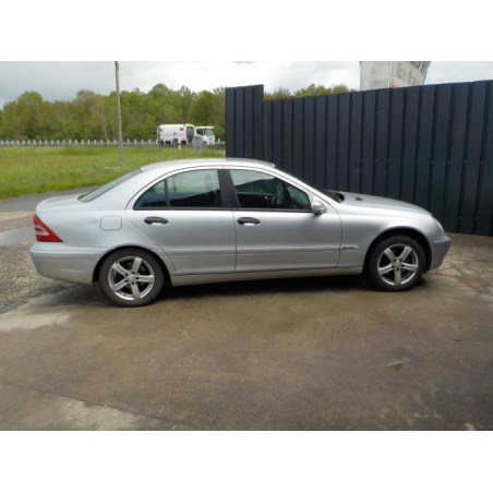Feu arriere principal droit (feux) MERCEDES CLASSE C 203 PHASE 1 d’occasion