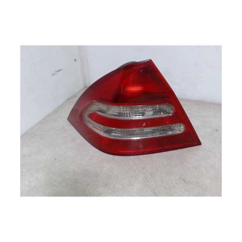 Feu arriere principal gauche (feux) MERCEDES CLASSE C 203 PHASE 1 d’occasion