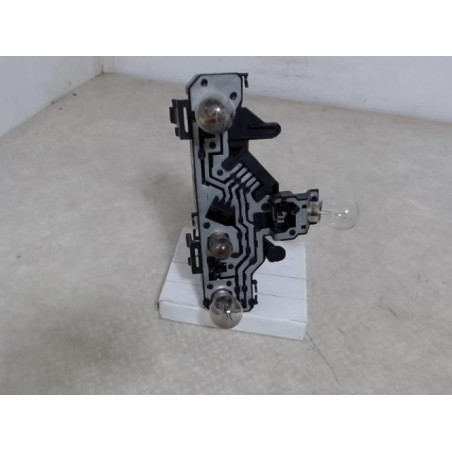 Platine feu arriere gauche VOLKSWAGEN POLO 3 CLASSIC/FLIGHT d’occasion