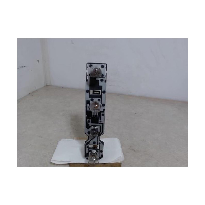 Platine feu arriere gauche SEAT INCA d’occasion