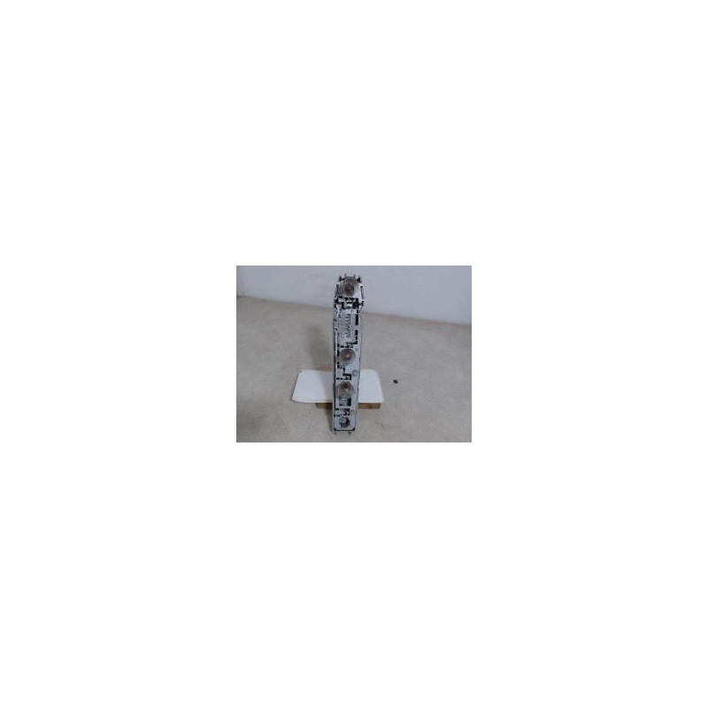 Platine feu arriere droit FORD ESCORT 6 BREAK d’occasion