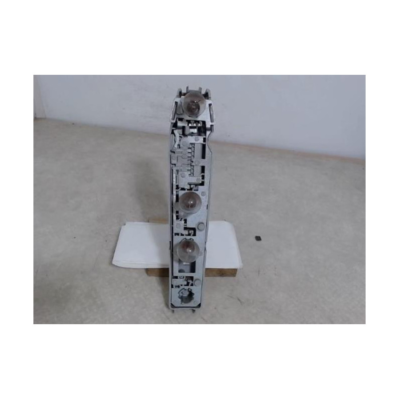 Platine feu arriere droit FORD ESCORT 6 BREAK d’occasion