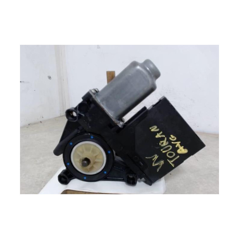 Moteur leve vitre avant gauche VOLKSWAGEN TOURAN 1 PHASE 1 d’occasion
