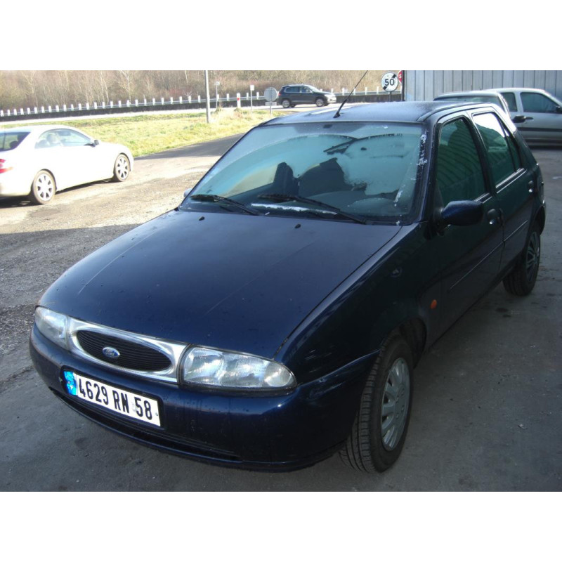 Feu arriere principal gauche (feux) FORD FIESTA 4 PHASE 1 d’occasion