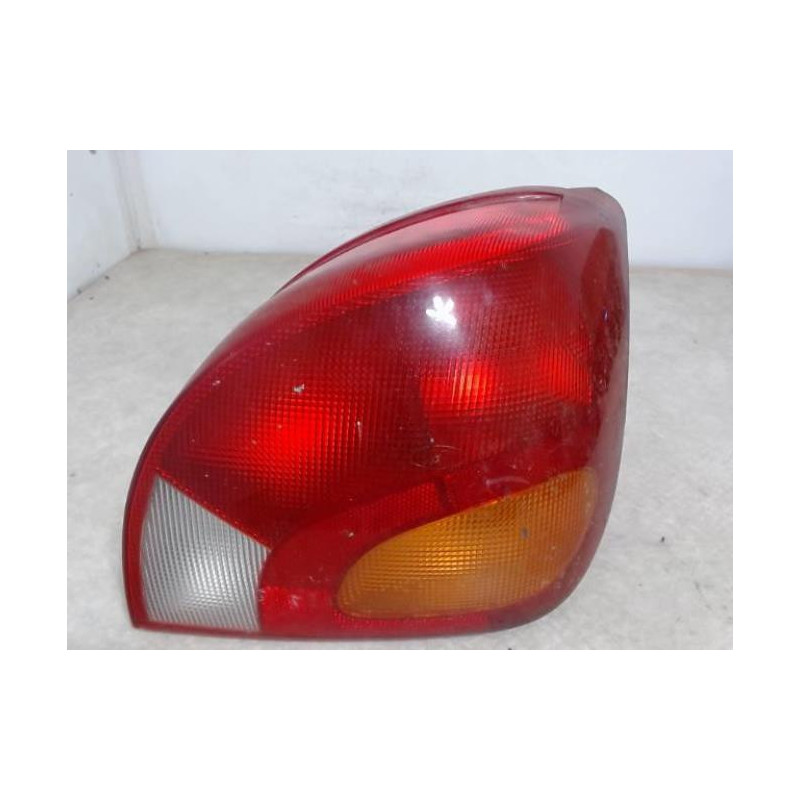 Feu arriere principal droit (feux) FORD FIESTA 4 PHASE 1 d’occasion