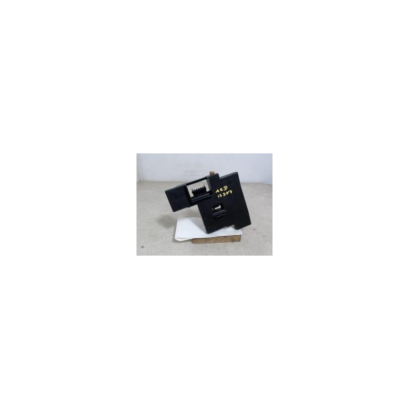 Platine feu arriere droit FORD FIESTA 4 PHASE 1 d’occasion