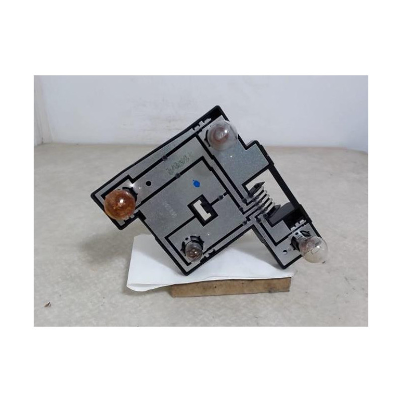 Platine feu arriere droit FORD FIESTA 4 PHASE 1 d’occasion