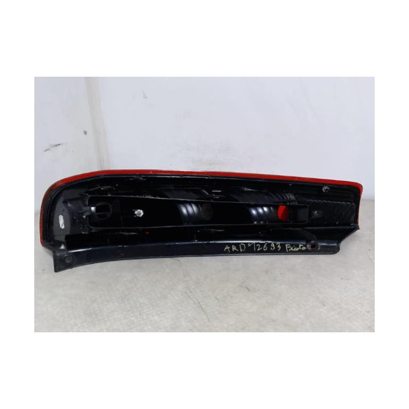 Feu arriere principal droit (feux) FORD FIESTA 5 PHASE 1 d’occasion