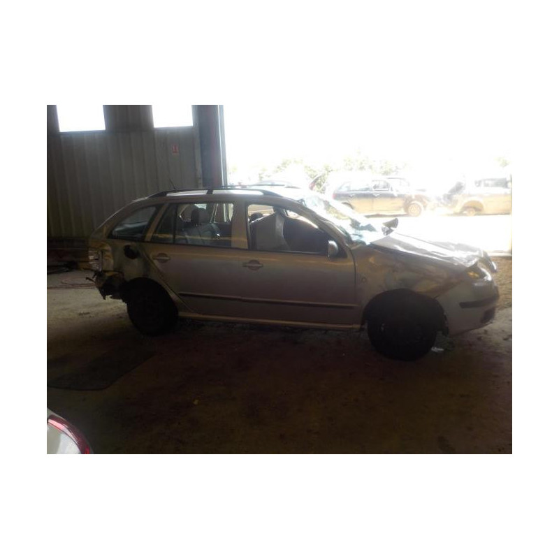 Optique avant principal gauche (feux)(phare) SKODA FABIA 1 PHASE 2 BREAK d’occasion