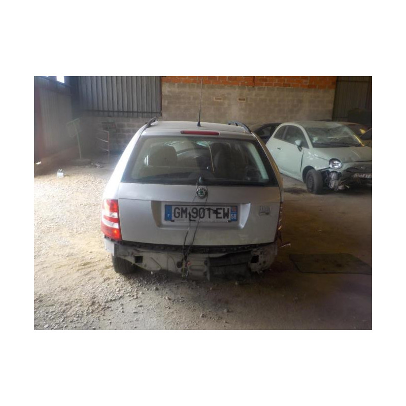 Optique avant principal gauche (feux)(phare) SKODA FABIA 1 PHASE 2 BREAK d’occasion