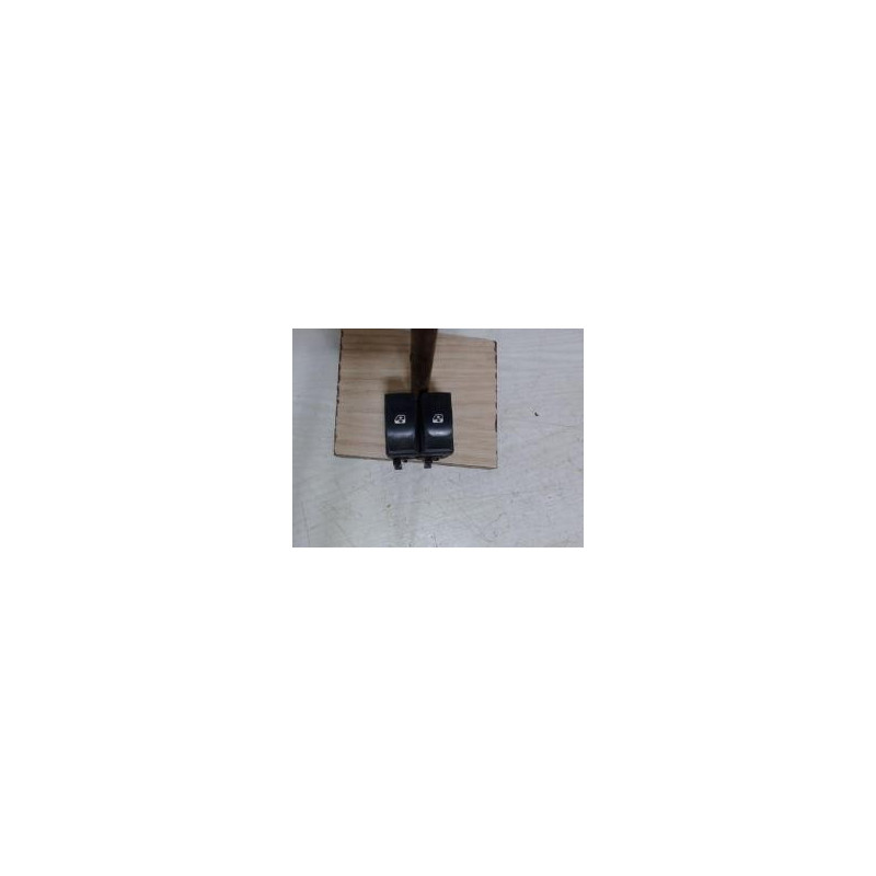 Interrupteur de leve vitre avant gauche RENAULT LAGUNA 2 PHASE 1 d’occasion