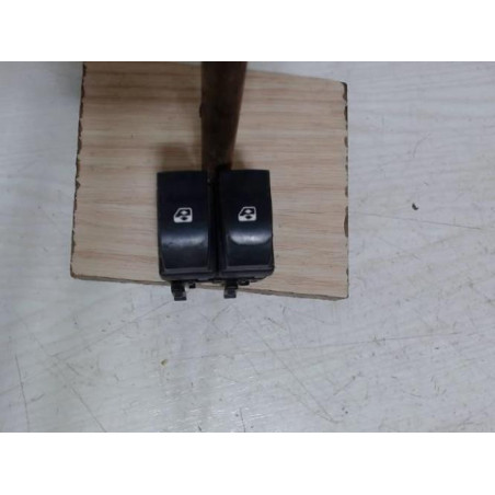Interrupteur de leve vitre avant gauche RENAULT LAGUNA 2 PHASE 1 d’occasion