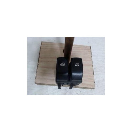 Interrupteur de leve vitre avant gauche RENAULT LAGUNA 2 PHASE 2 d’occasion
