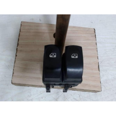 Interrupteur de leve vitre avant gauche RENAULT LAGUNA 2 PHASE 2 d’occasion