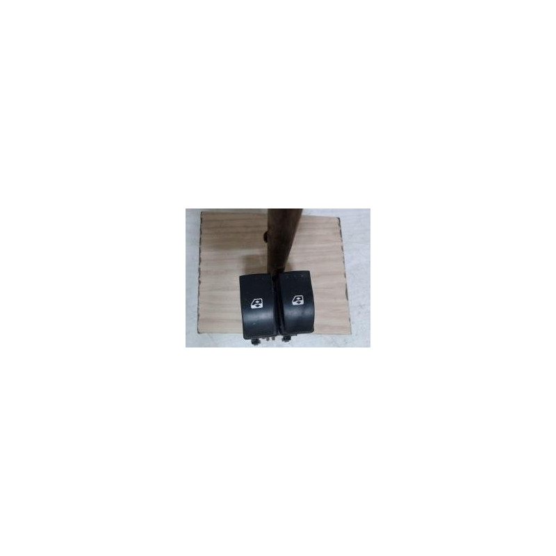 Interrupteur de leve vitre avant gauche RENAULT LAGUNA 2 PHASE 1 BREAK d’occasion