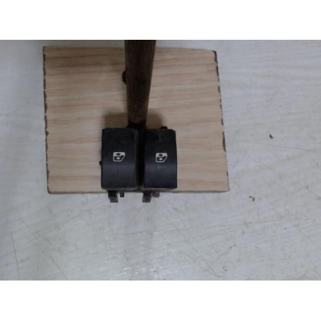Interrupteur de leve vitre avant gauche RENAULT LAGUNA 2 PHASE 2 BREAK d’occasion