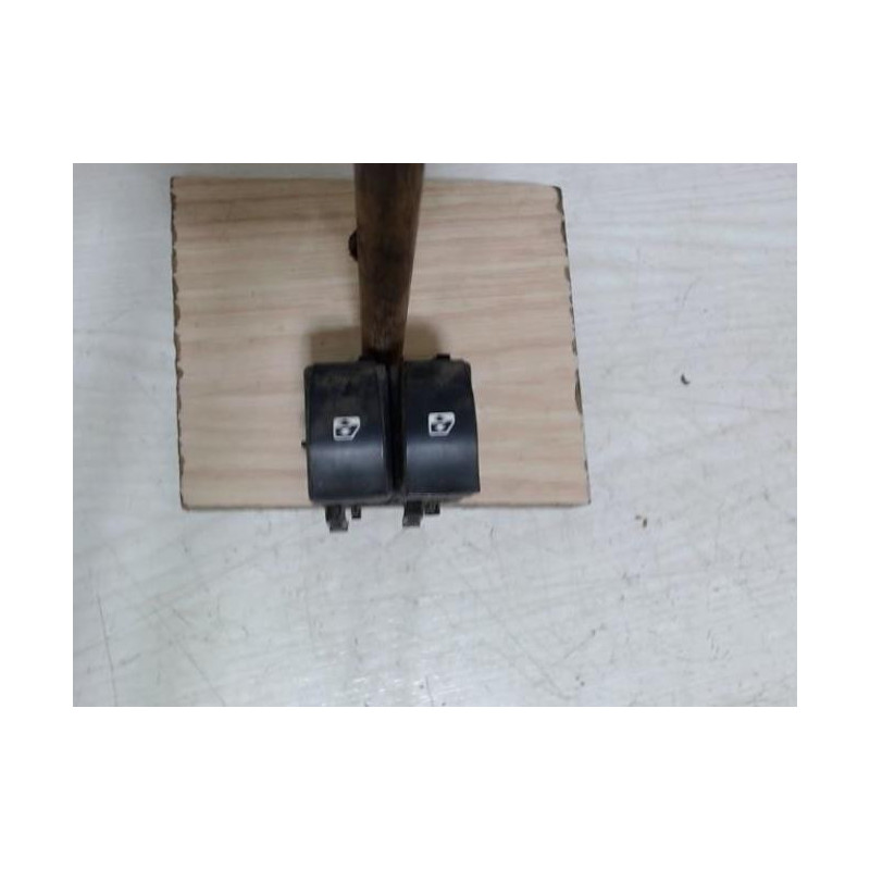 Interrupteur de leve vitre avant gauche RENAULT LAGUNA 2 PHASE 1 d’occasion