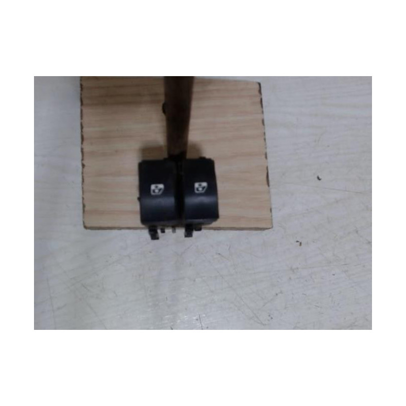 Interrupteur de leve vitre avant gauche RENAULT LAGUNA 2 PHASE 1 d’occasion