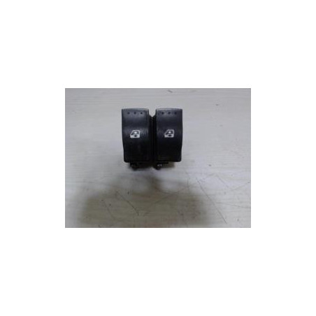 Interrupteur de leve vitre avant gauche RENAULT LAGUNA 2 PHASE 1 BREAK d’occasion