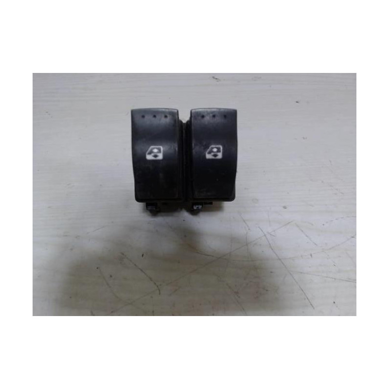 Interrupteur de leve vitre avant gauche RENAULT LAGUNA 2 PHASE 1 BREAK d’occasion