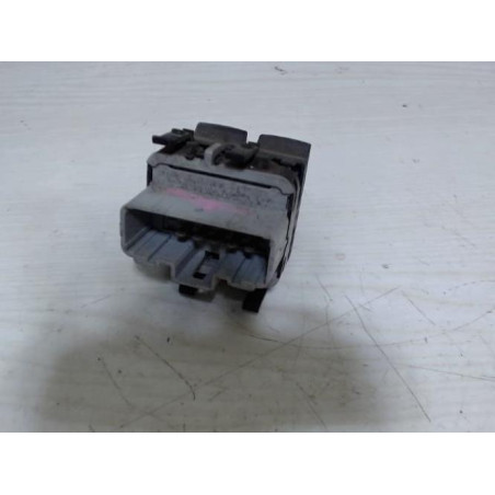 Interrupteur de leve vitre avant gauche RENAULT LAGUNA 2 PHASE 1 BREAK d’occasion