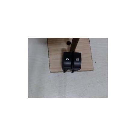 Interrupteur de leve vitre avant gauche RENAULT LAGUNA 2 PHASE 1 d’occasion