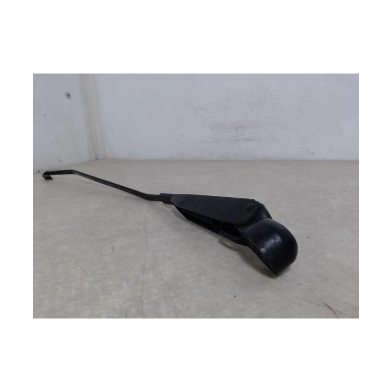 Bras essuie glace avant droit RENAULT KANGOO 1 PHASE 1 d’occasion