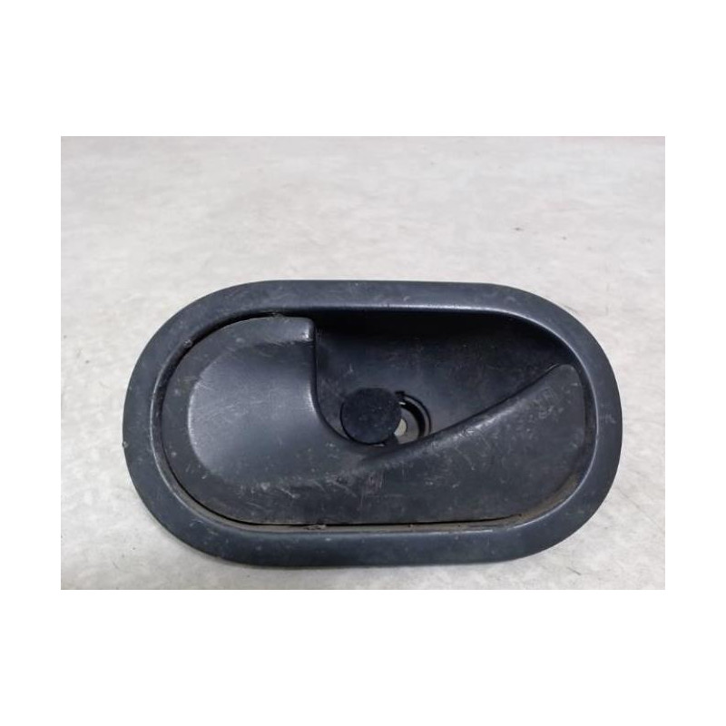 Poignee interieur avant gauche RENAULT SCENIC 2 PHASE 1 d’occasion