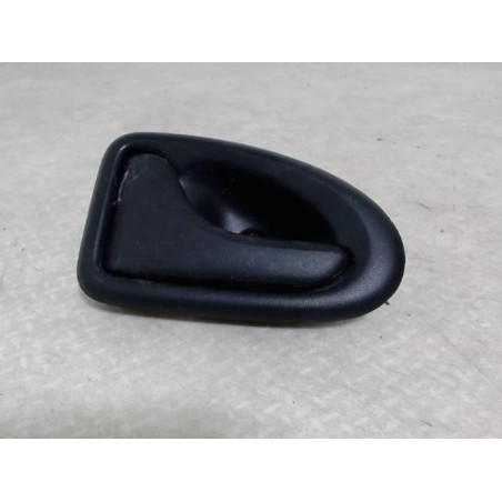 Poignee interieur avant gauche RENAULT MEGANE 1 PHASE 1 COUPE d’occasion