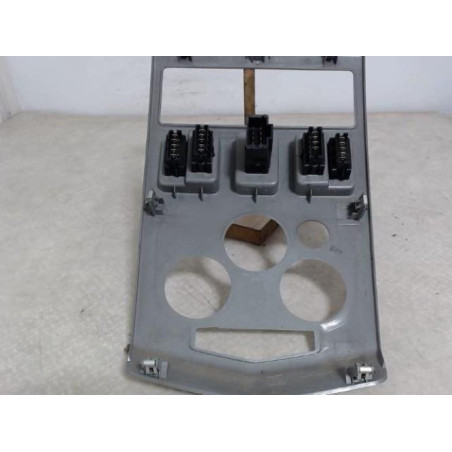 Facade autoradio DACIA LOGAN 1 PHASE 1 d’occasion