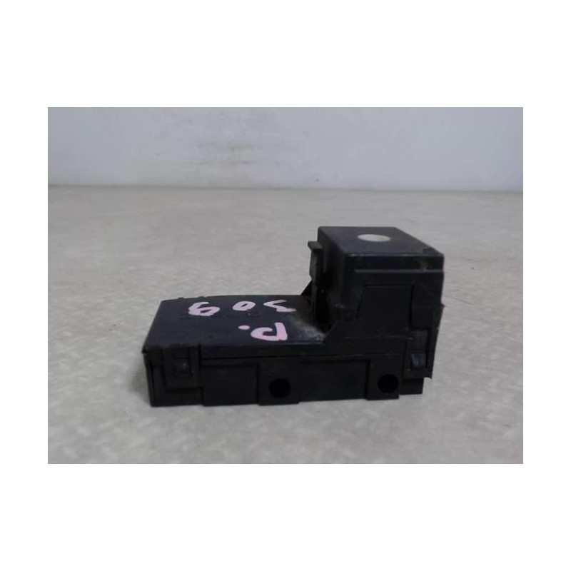 Porte fusible PEUGEOT 309 PHASE 1 d’occasion